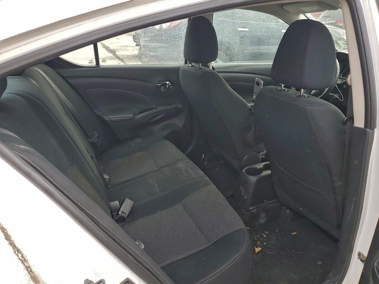 2019 NISSAN VERSA S photo 10