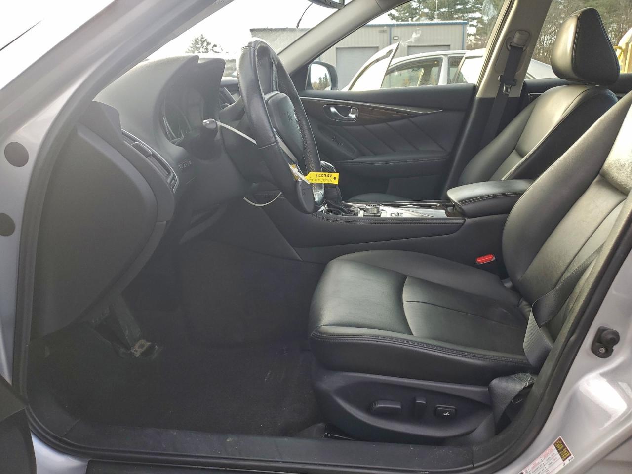 2018 INFINITI Q50 LUXE photo 7