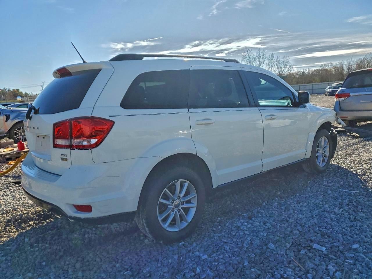2017 DODGE JOURNEY SXT photo 3