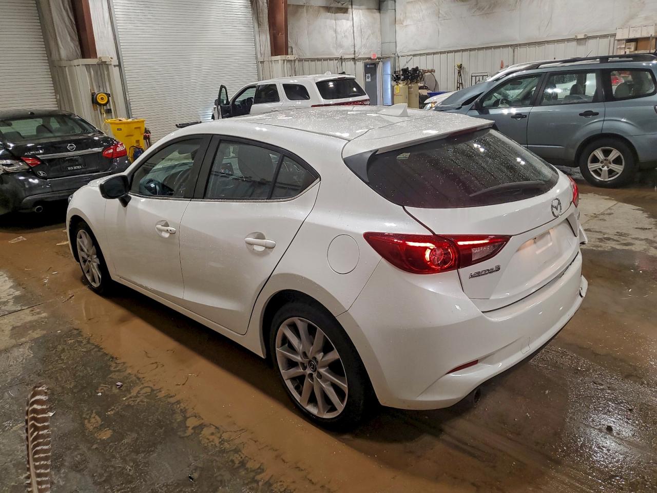 2017 MAZDA 3 GRAND TOURING photo 2
