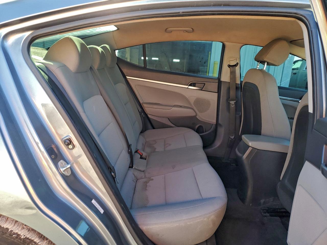 2019 HYUNDAI ELANTRA SE photo 10