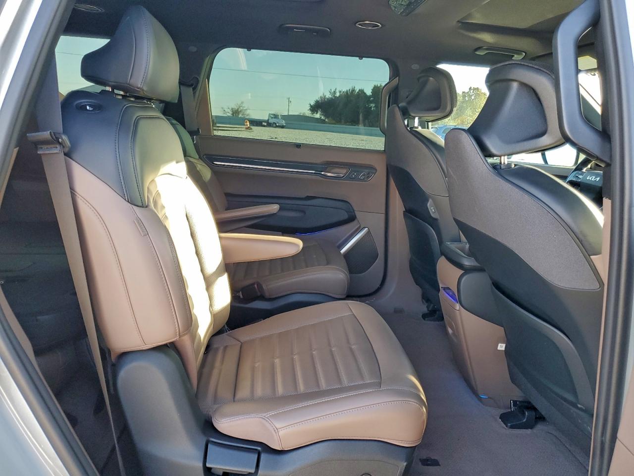 2024 KIA EV9 LAND photo 11