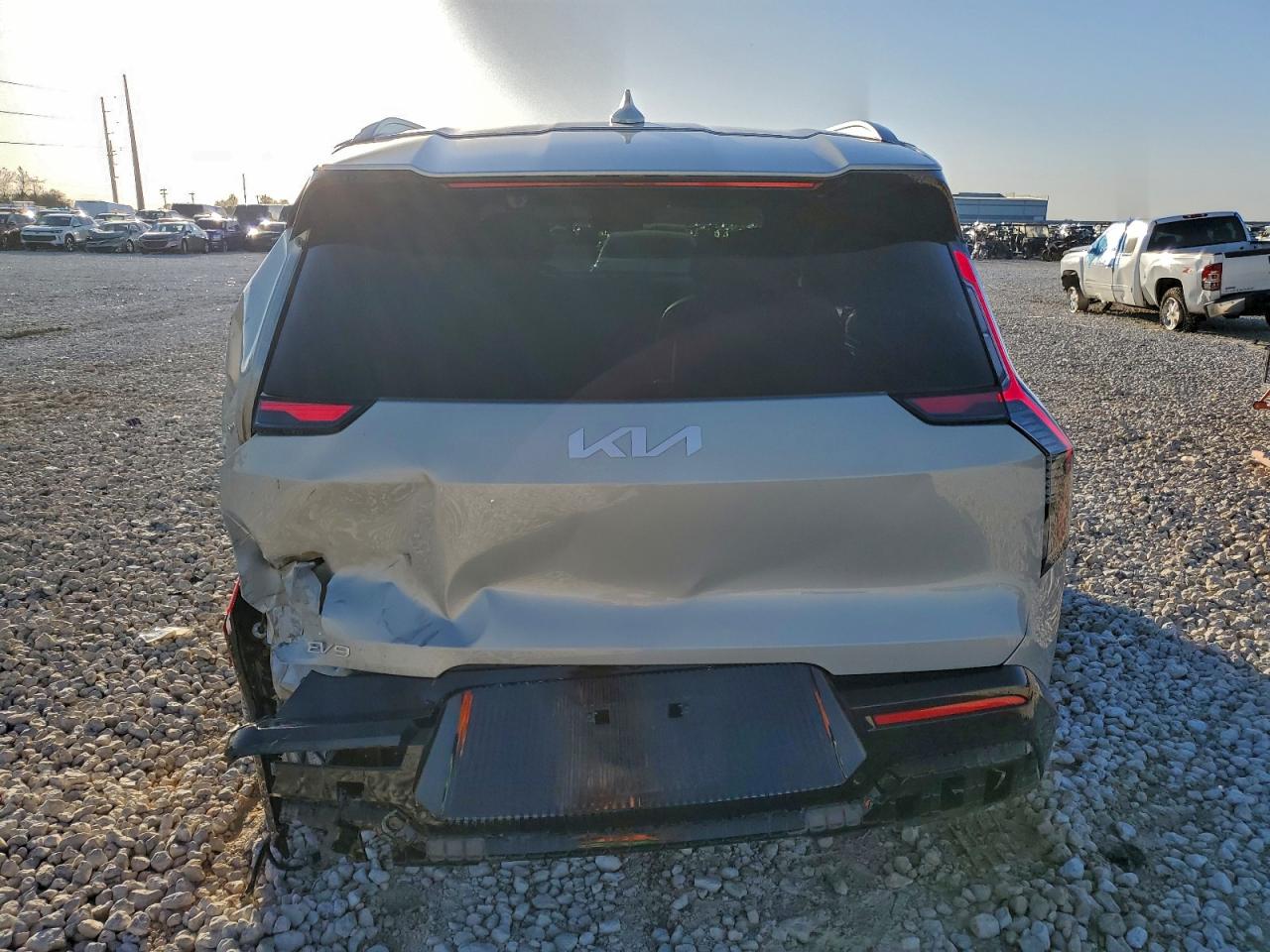 2024 KIA EV9 LAND photo 6