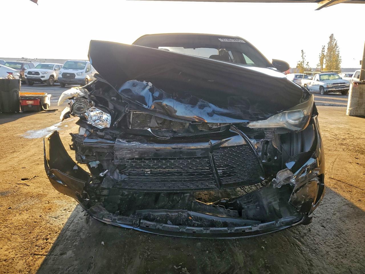 2015 TOYOTA CAMRY LE photo 5