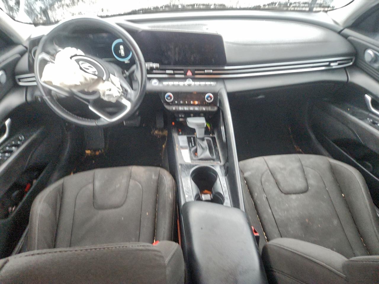 2023 HYUNDAI ELANTRA SEL photo 8
