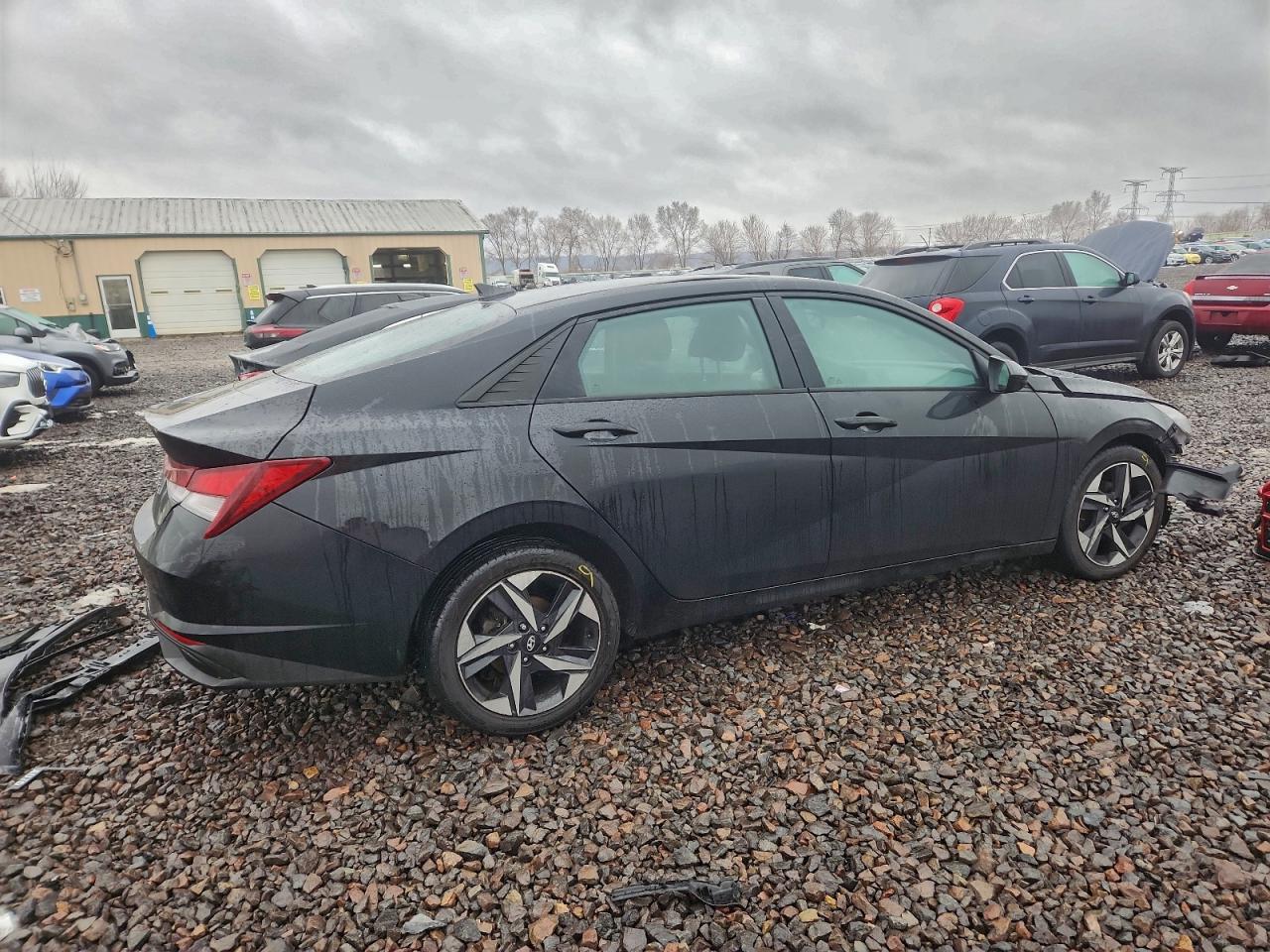 2023 HYUNDAI ELANTRA SEL photo 3