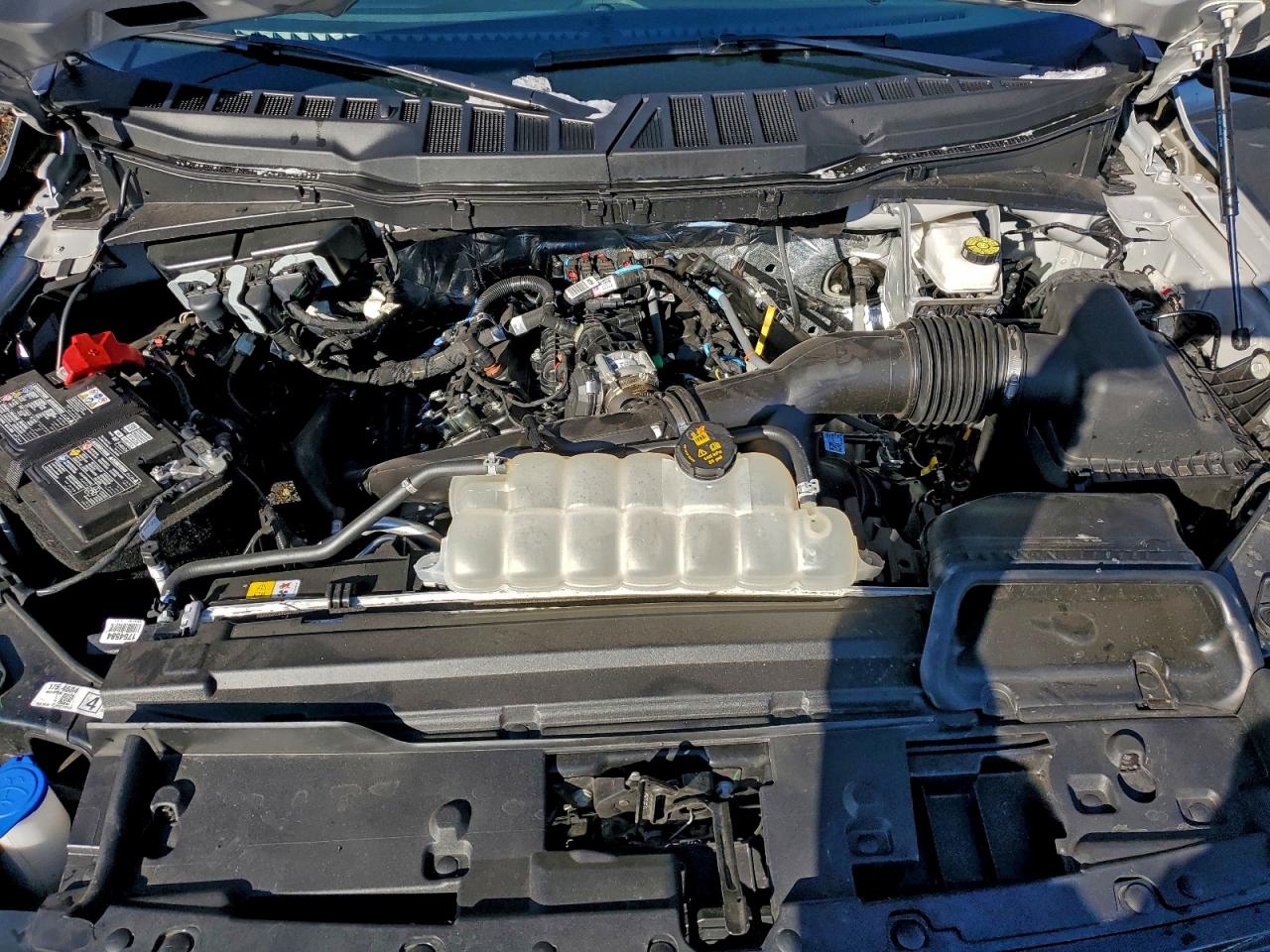 2025 FORD F150 XLT photo 11