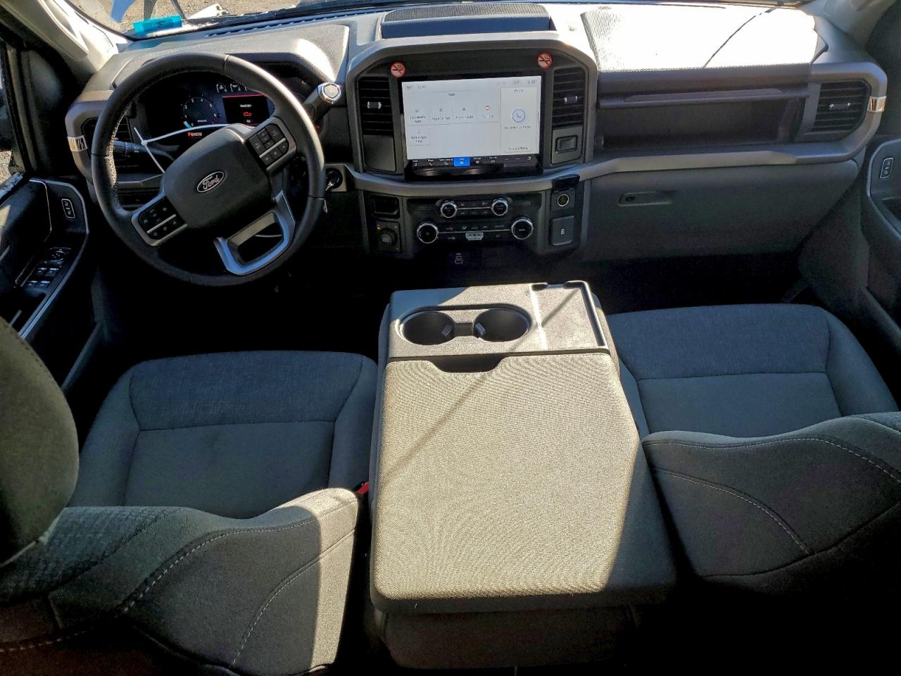2025 FORD F150 XLT photo 8