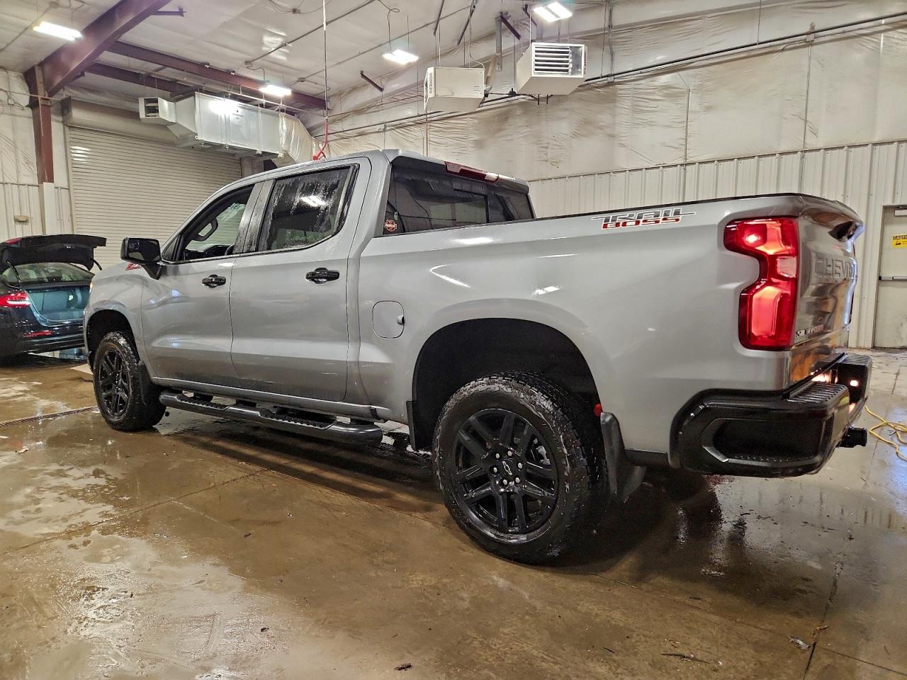 2025 CHEVROLET SILVERADO K1500 LT TRAIL BOSS photo 2