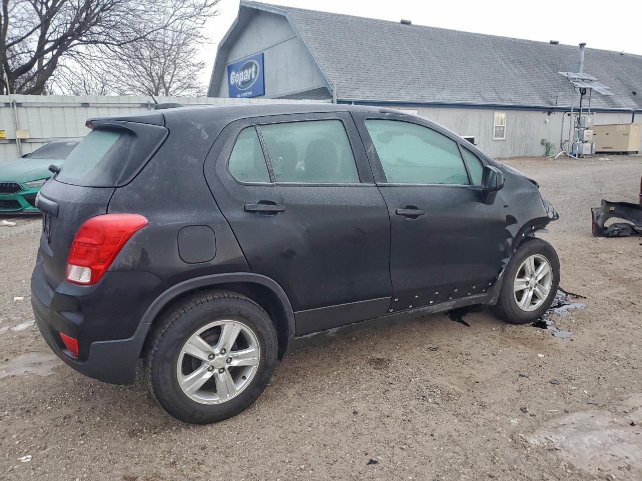 2019 CHEVROLET TRAX LS photo 3