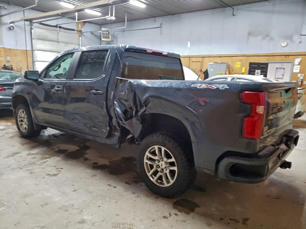 2021 CHEVROLET SILVERADO K1500 RST photo 2