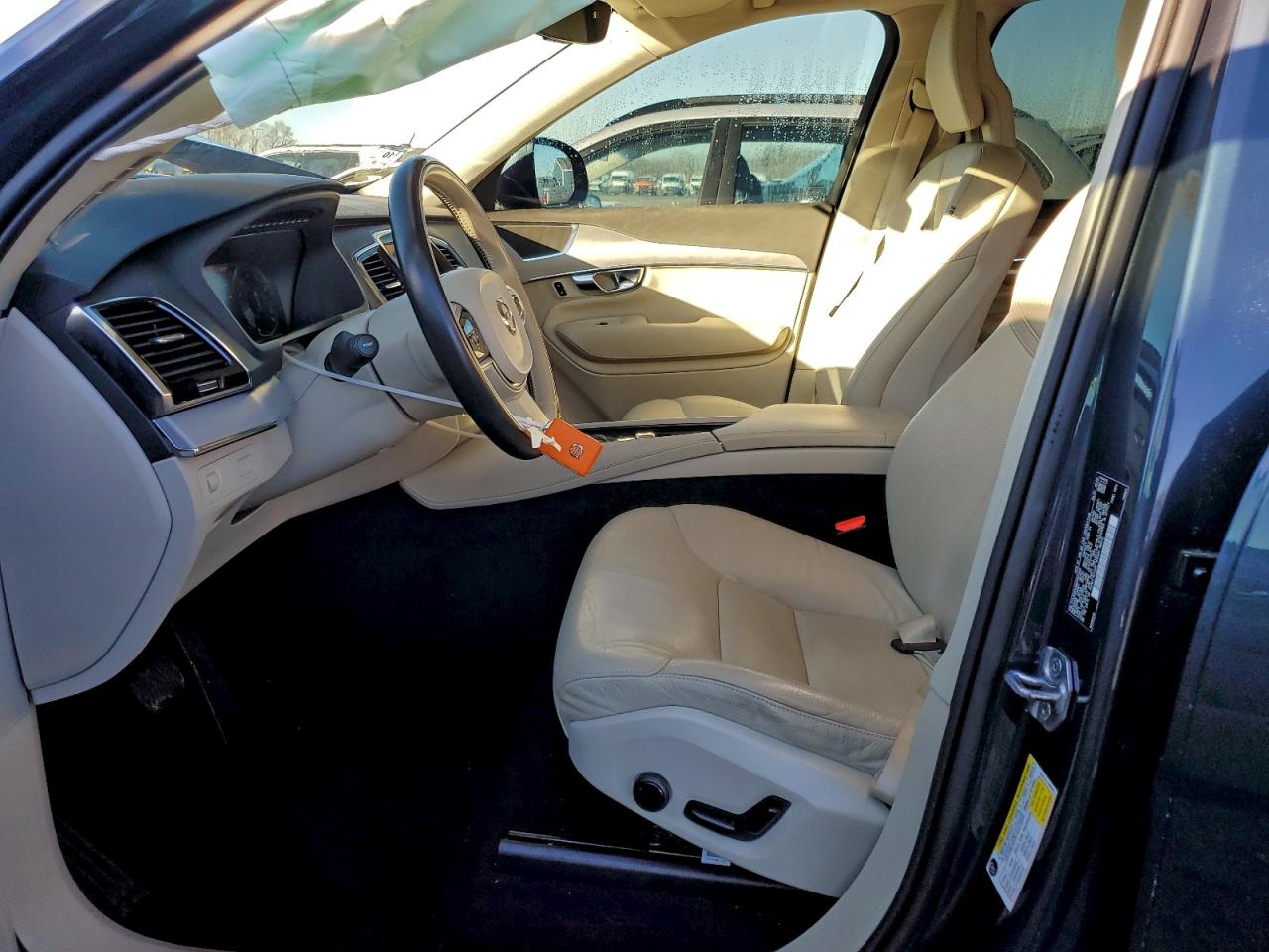 2021 VOLVO XC90 T5 MOMENTUM photo 7