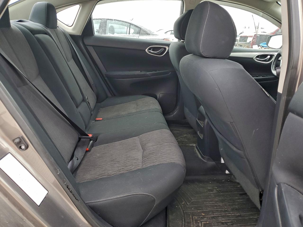 2015 NISSAN SENTRA S photo 10