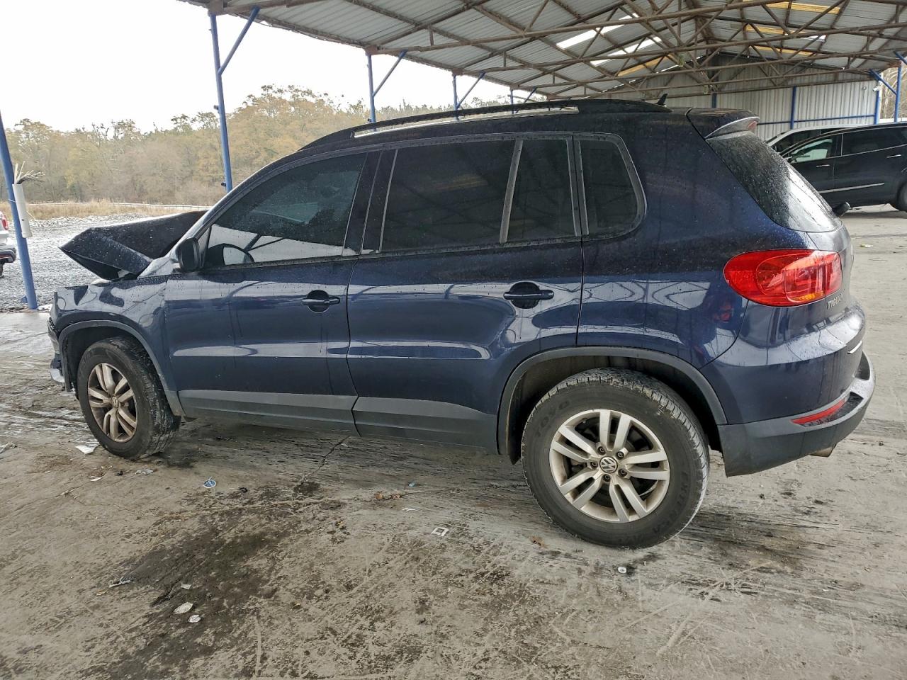 2016 VOLKSWAGEN TIGUAN S photo 2