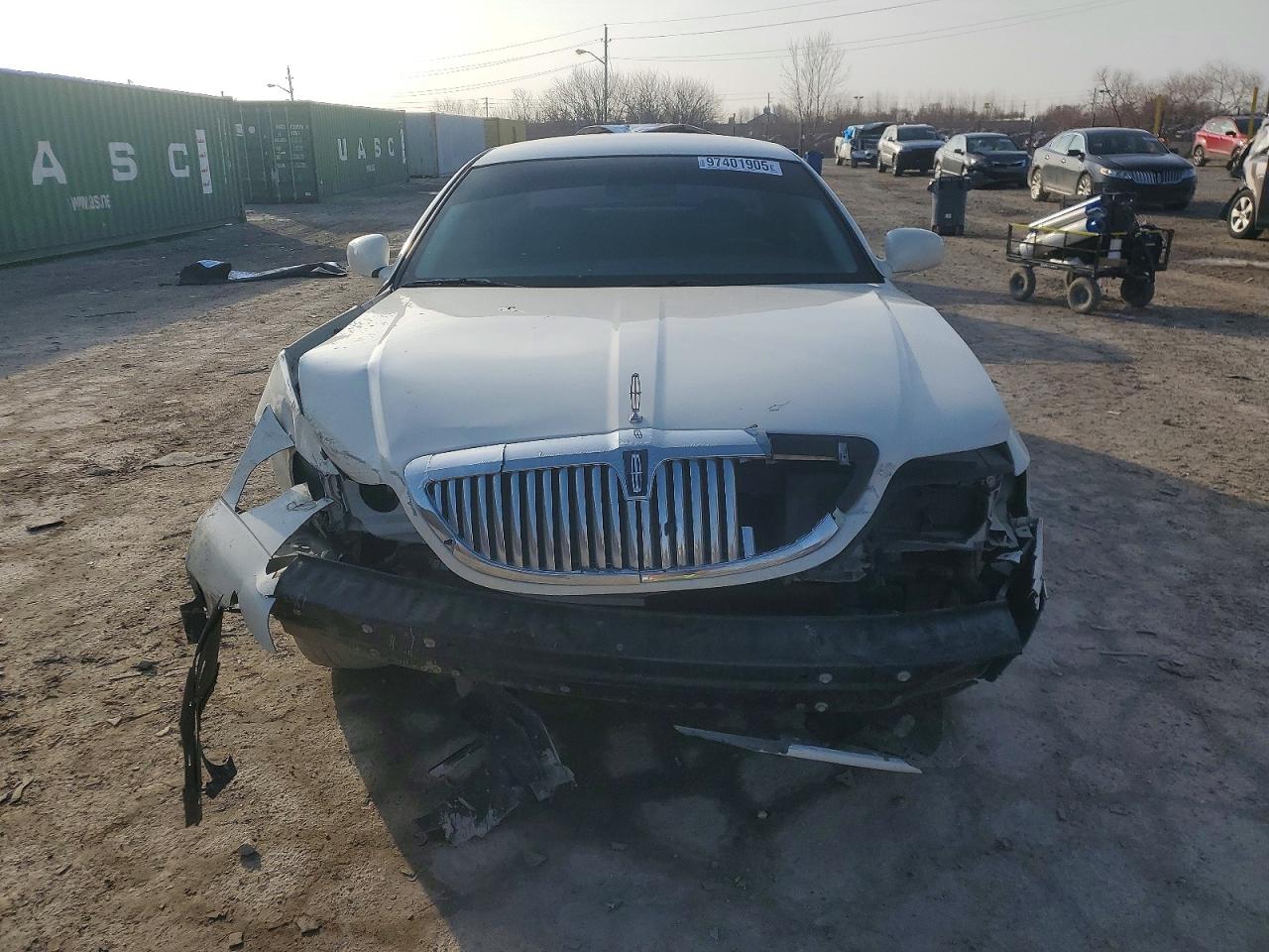 2006 LINCOLN TOWN CAR SIGNATURE photo 5