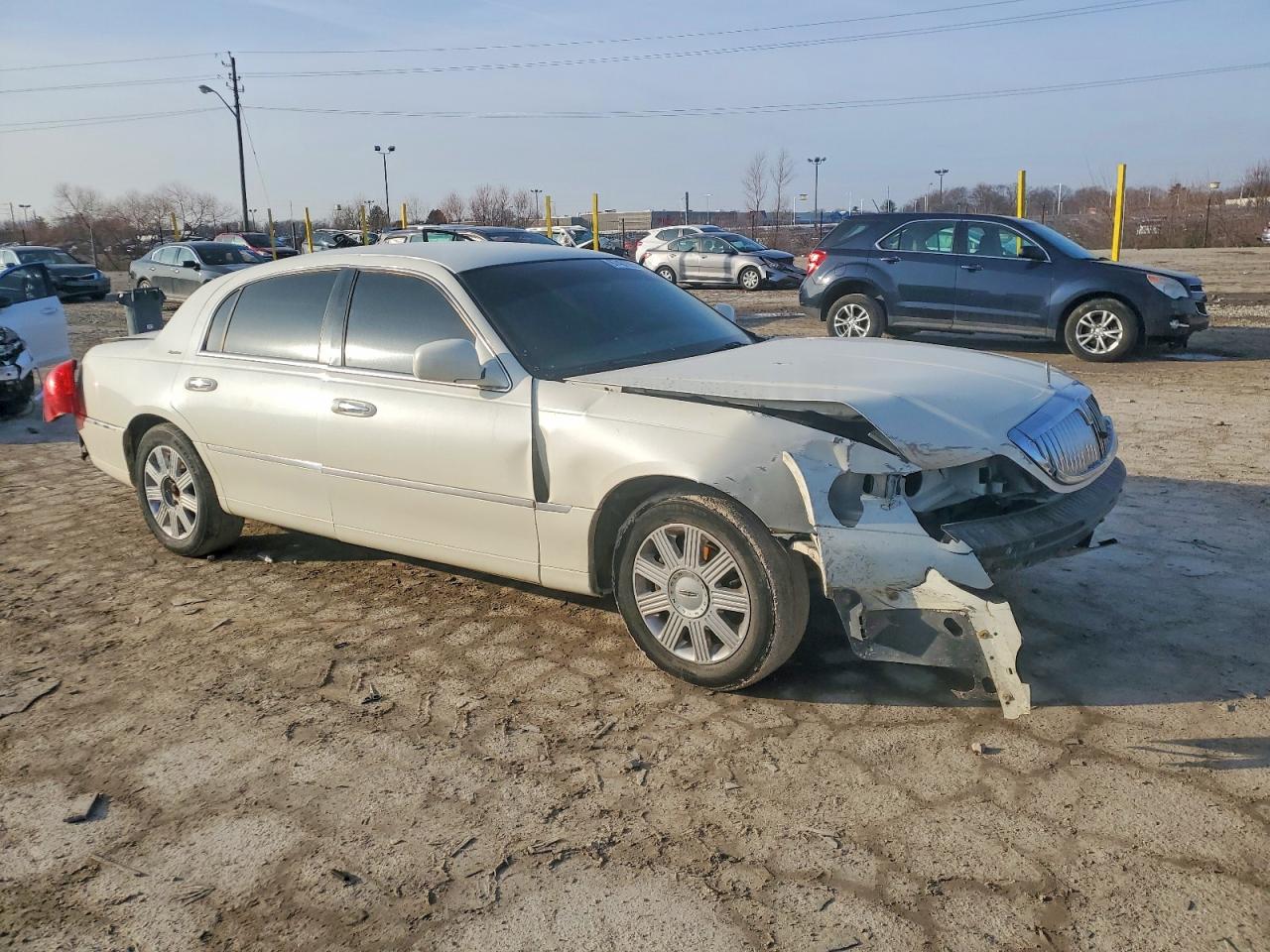 2006 LINCOLN TOWN CAR SIGNATURE photo 4