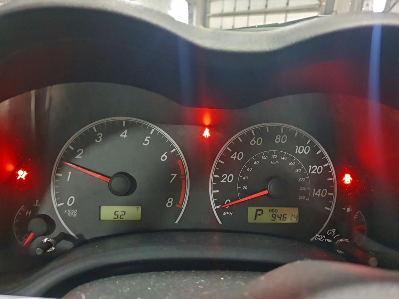 2013 TOYOTA COROLLA BASE photo 9