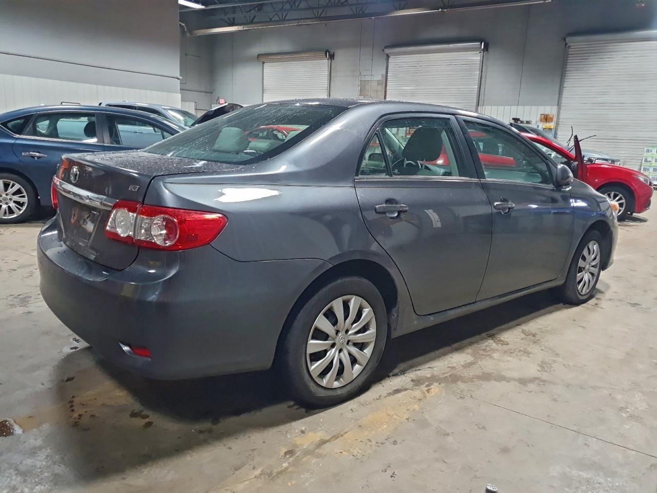 2013 TOYOTA COROLLA BASE photo 3