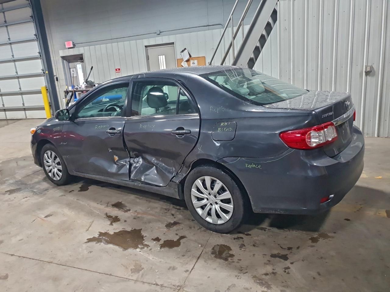 2013 TOYOTA COROLLA BASE photo 2