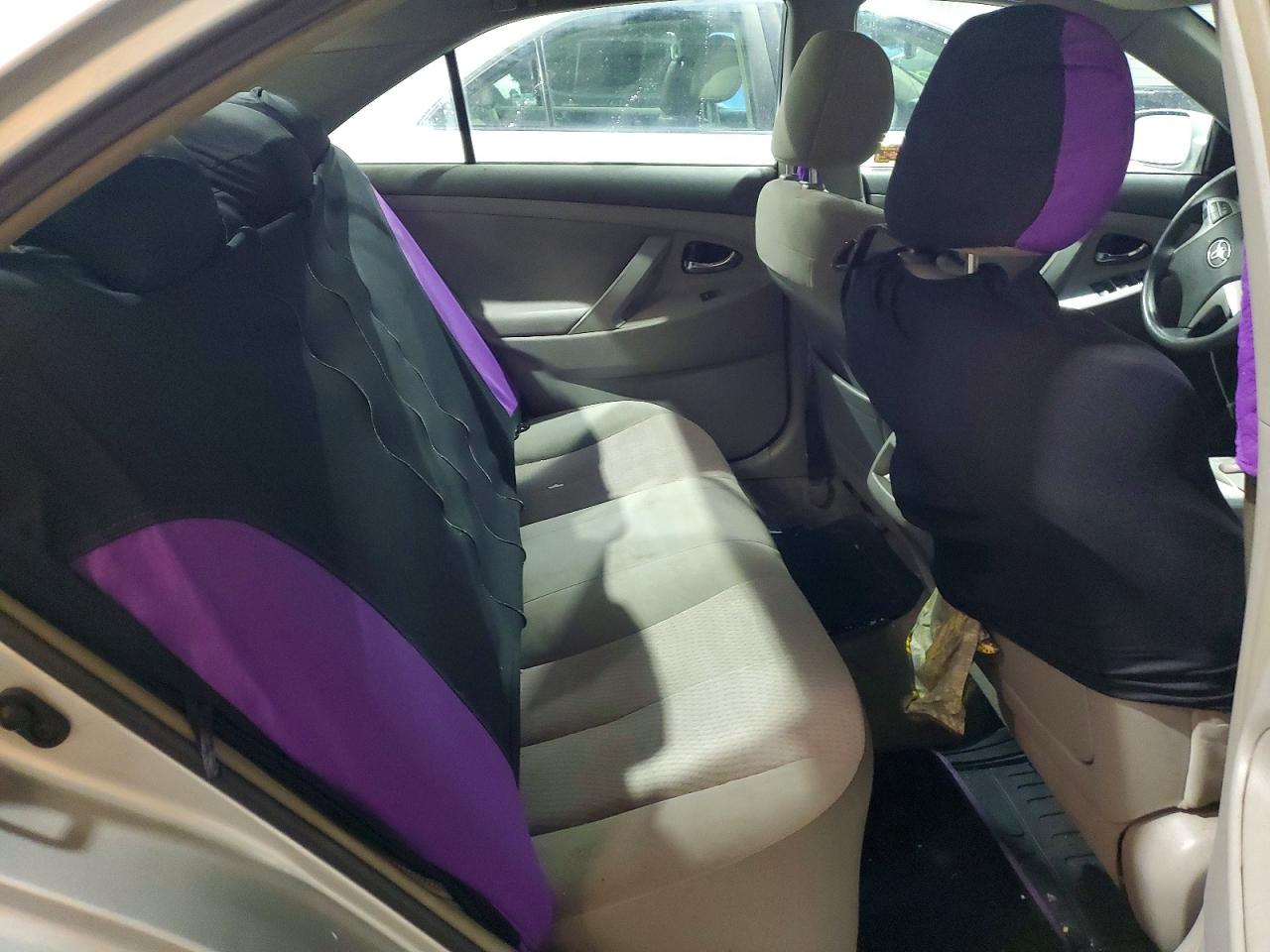 2010 TOYOTA CAMRY photo 10