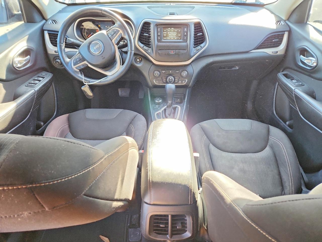2016 JEEP CHEROKEE LATITUDE photo 22