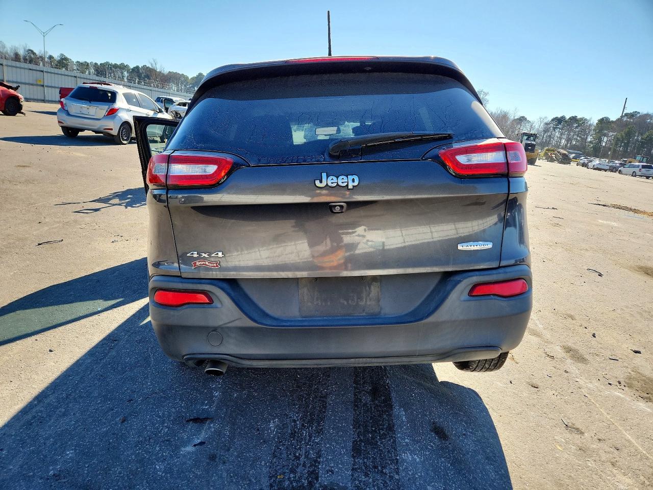 2016 JEEP CHEROKEE LATITUDE photo 16