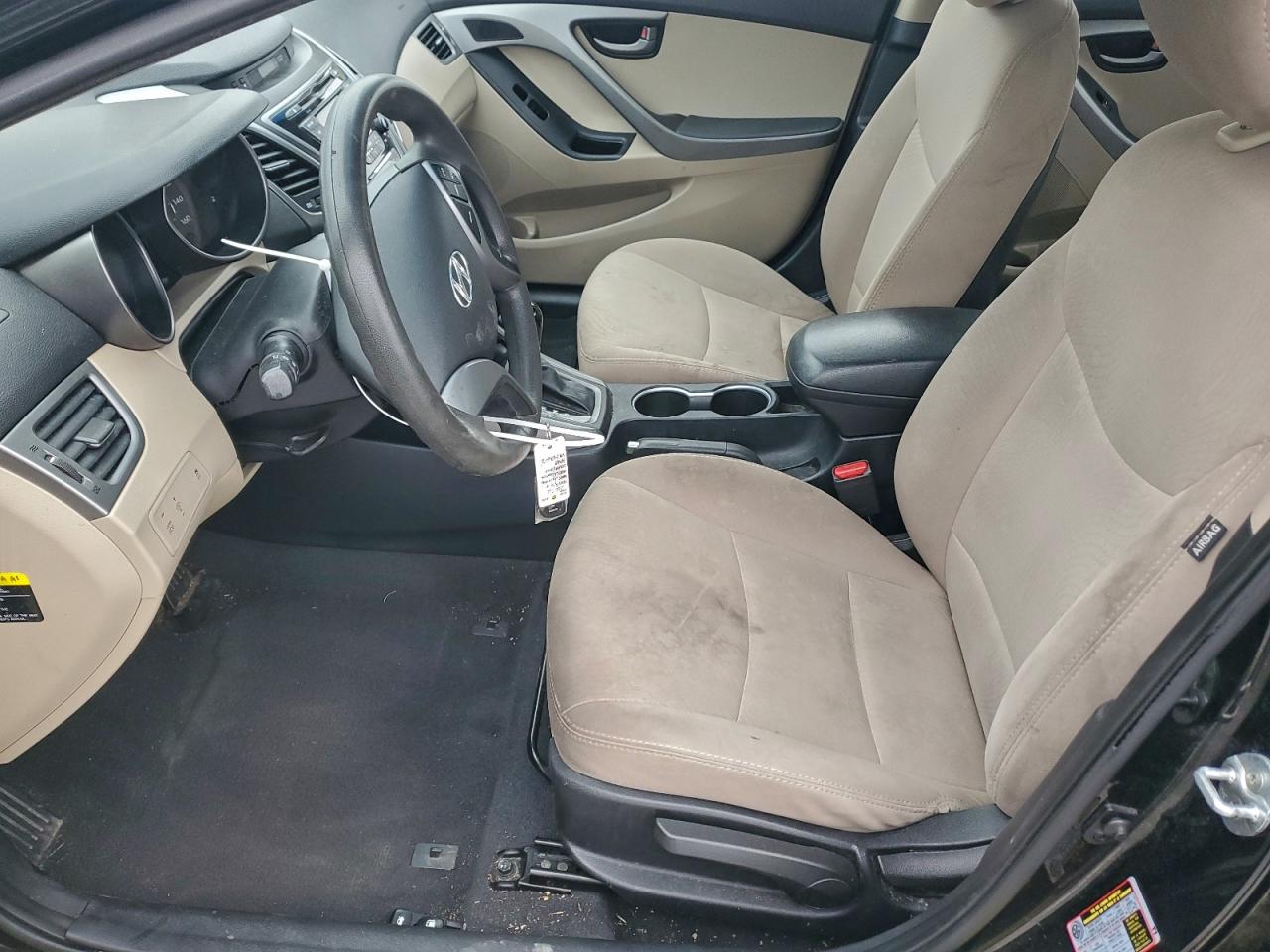 2016 HYUNDAI ELANTRA SE photo 7