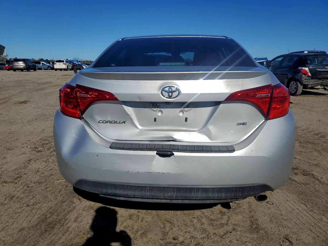 2018 TOYOTA COROLLA L photo 6