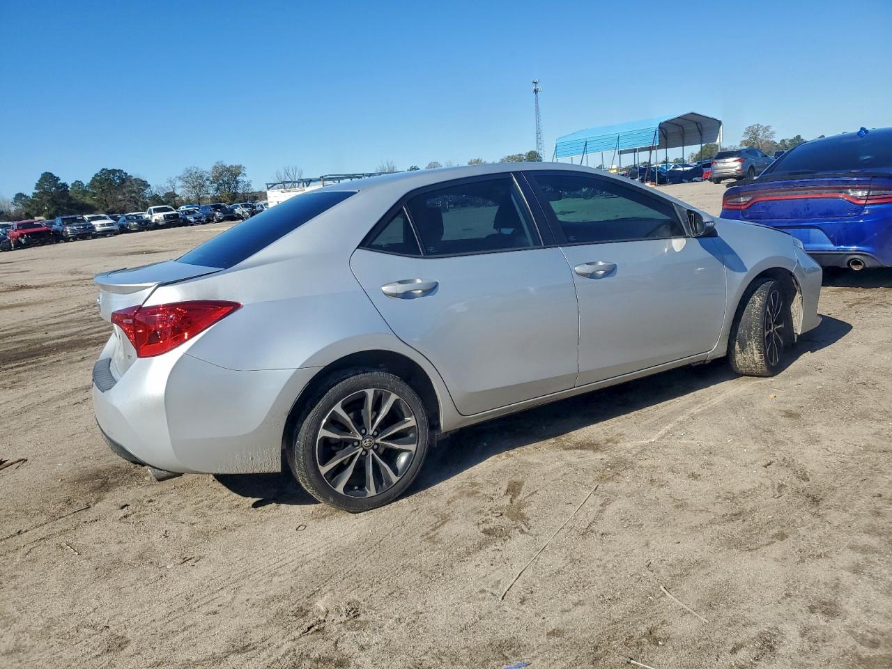 2018 TOYOTA COROLLA L photo 3