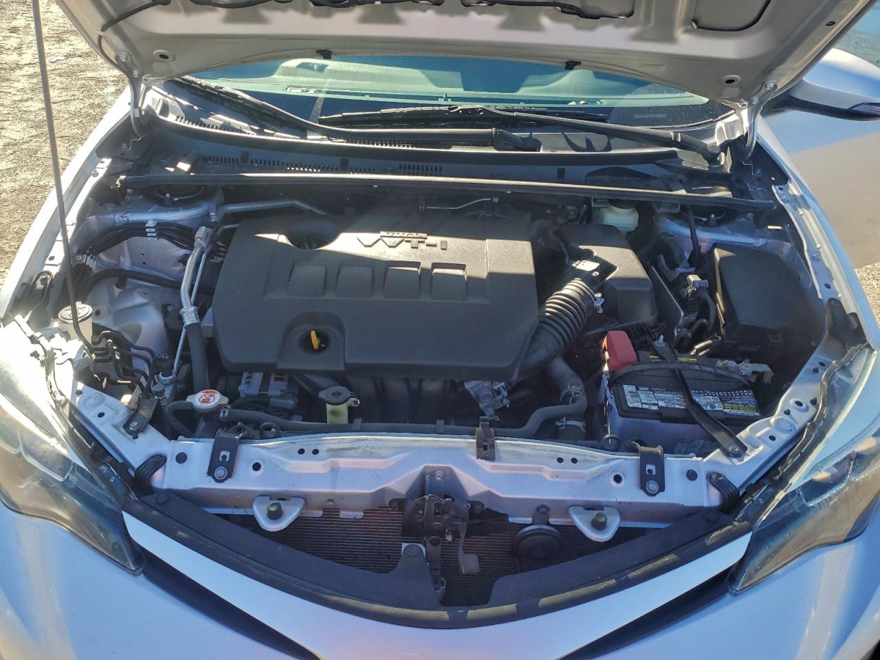 2018 TOYOTA COROLLA L photo 11