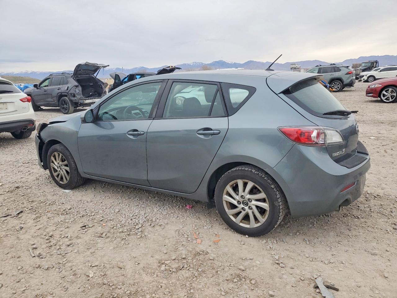 2013 MAZDA 3 I photo 2