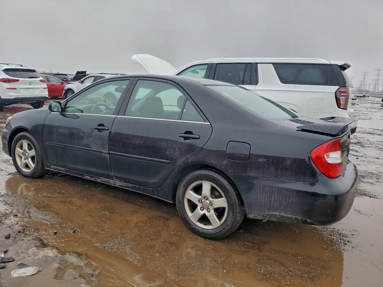 2004 TOYOTA CAMRY LE photo 2