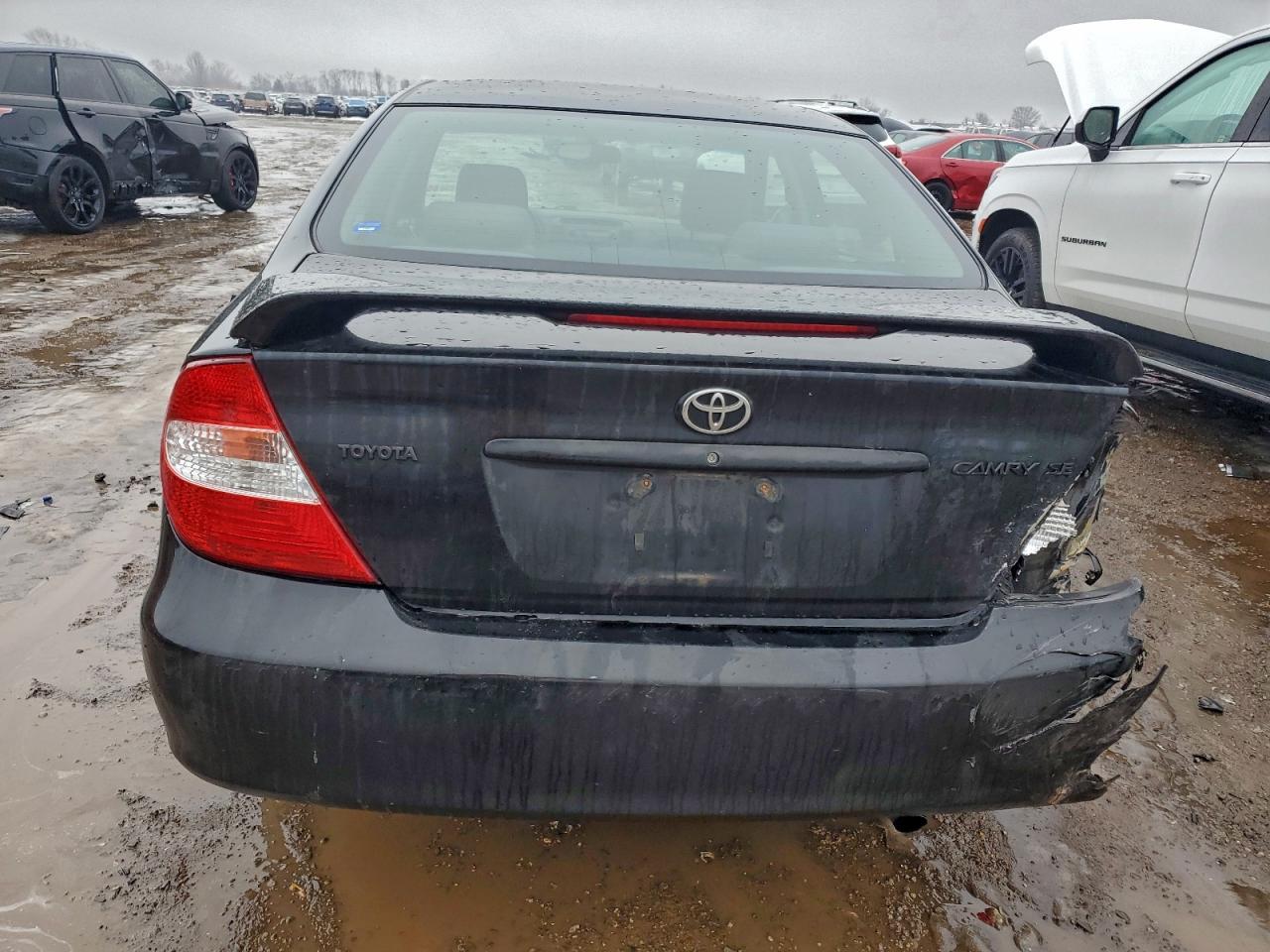 2004 TOYOTA CAMRY LE photo 6