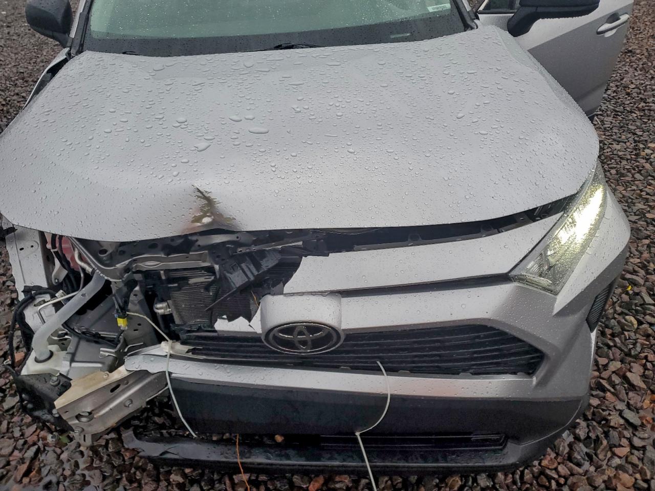 2022 TOYOTA RAV4 LE photo 23