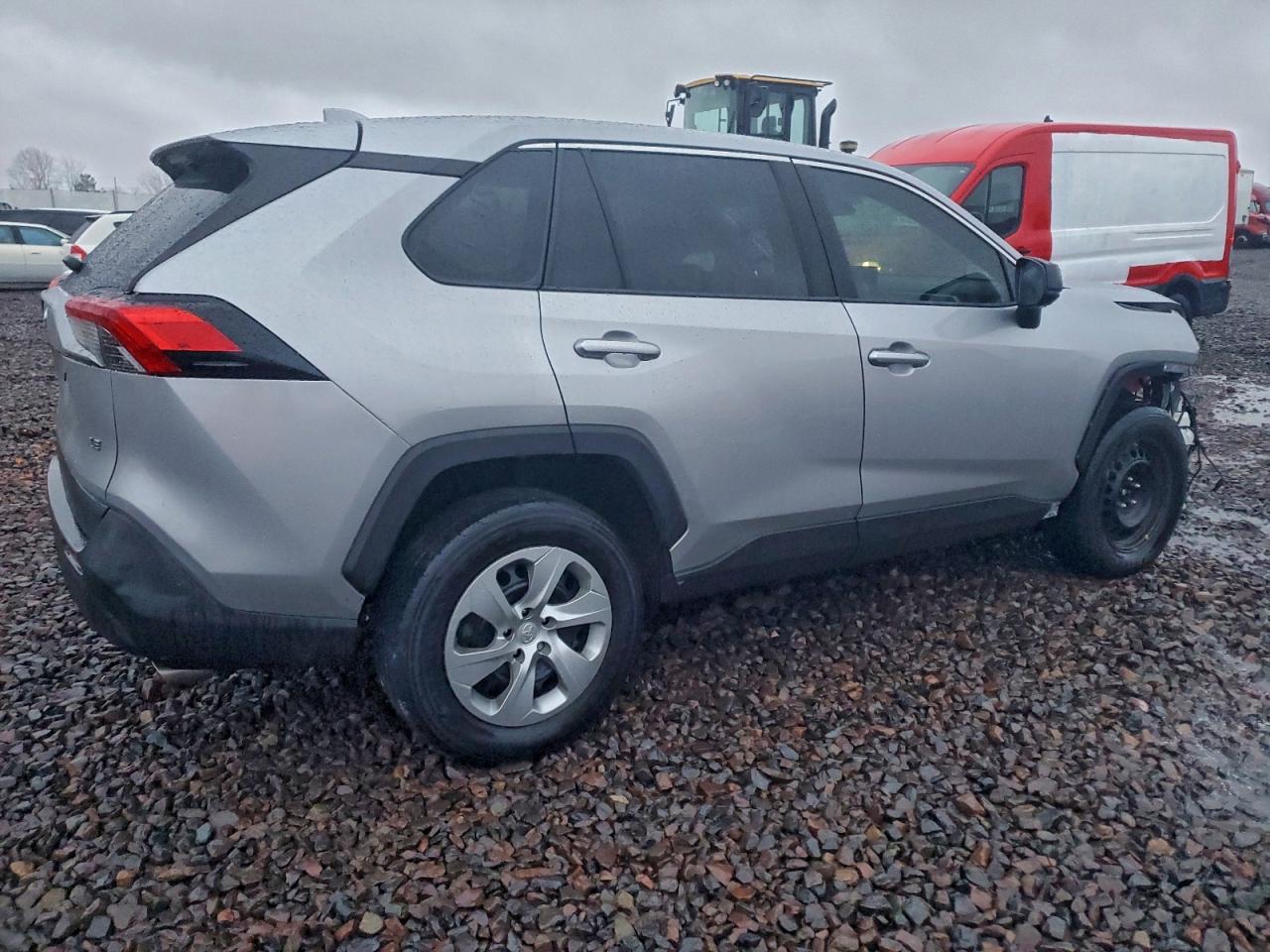 2022 TOYOTA RAV4 LE photo 5