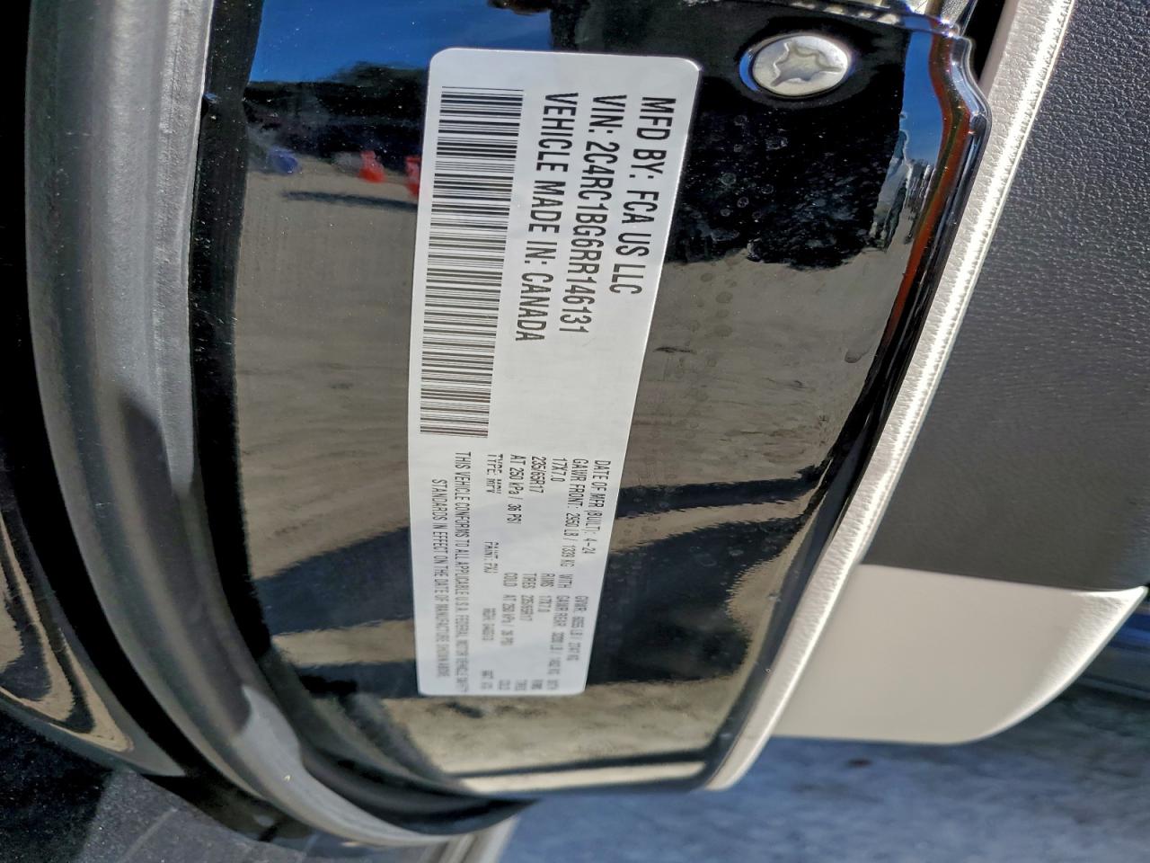 2024 CHRYSLER PACIFICA TOURING L photo 14