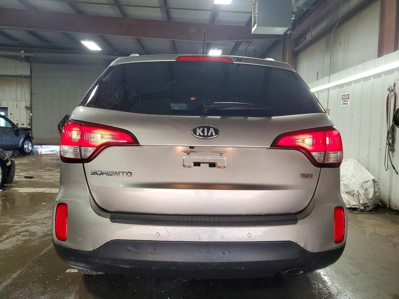 2014 KIA SORENTO LX photo 6