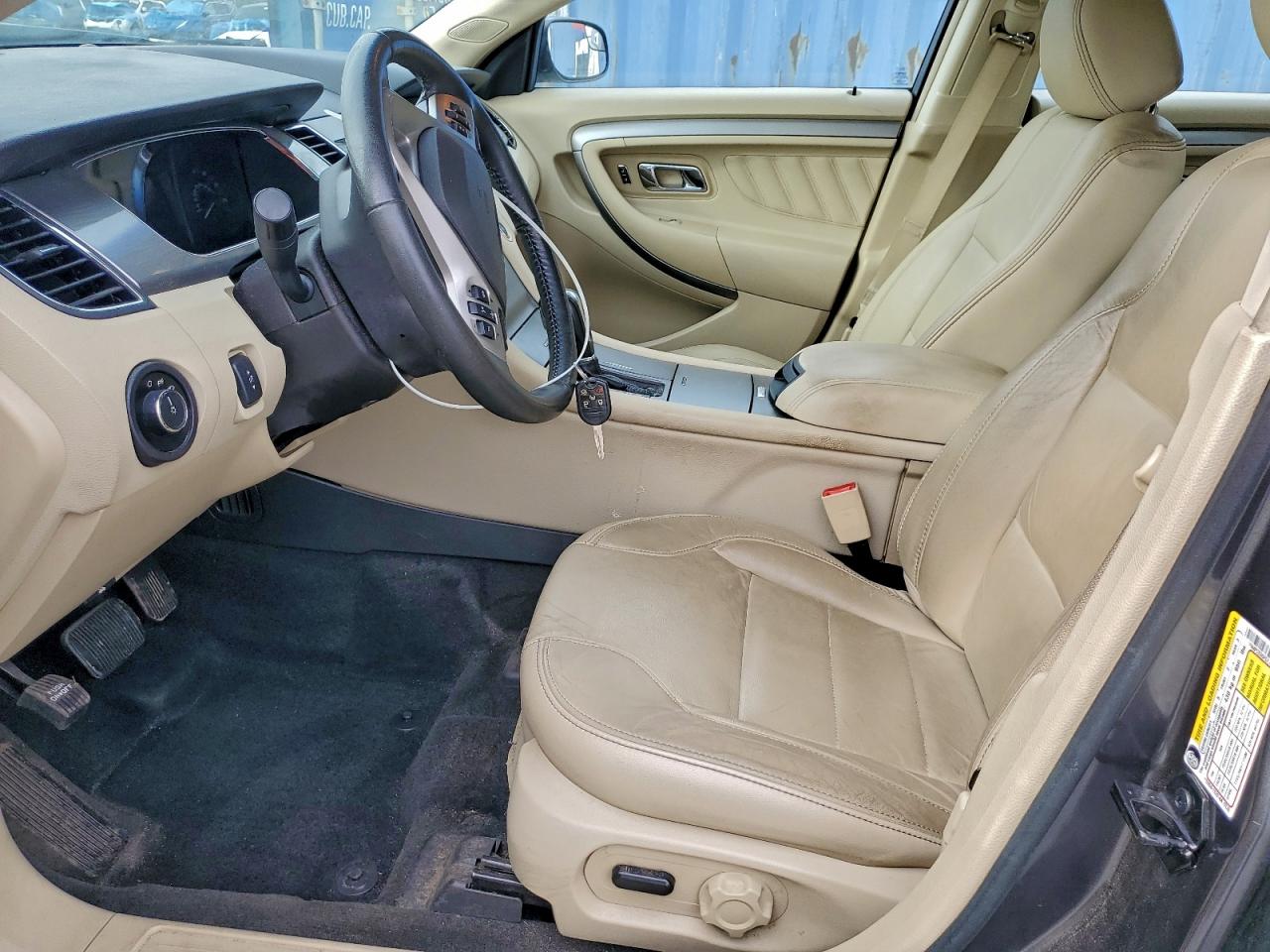 2015 FORD TAURUS SEL photo 7