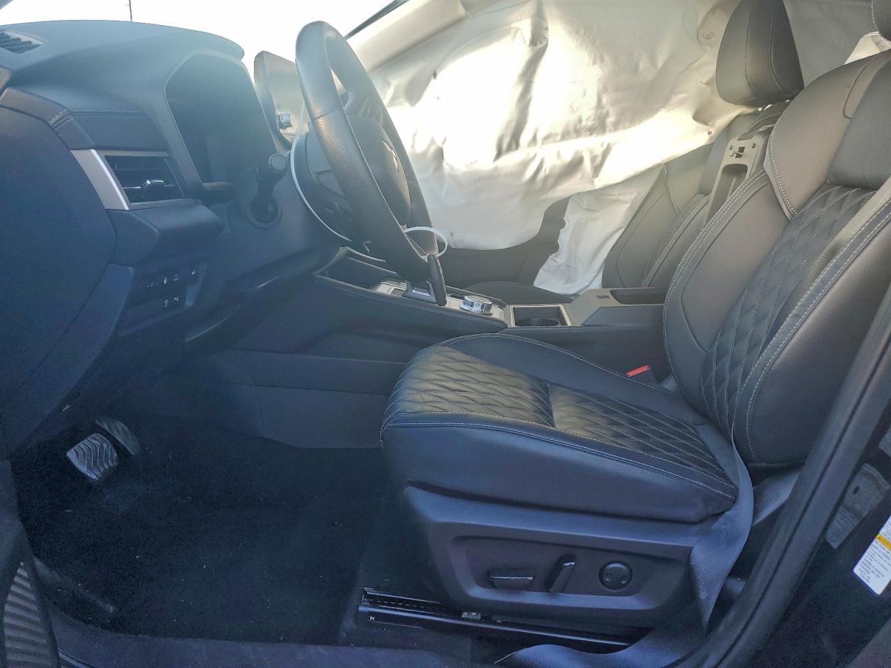 2024 MITSUBISHI OUTLANDER SEL photo 7