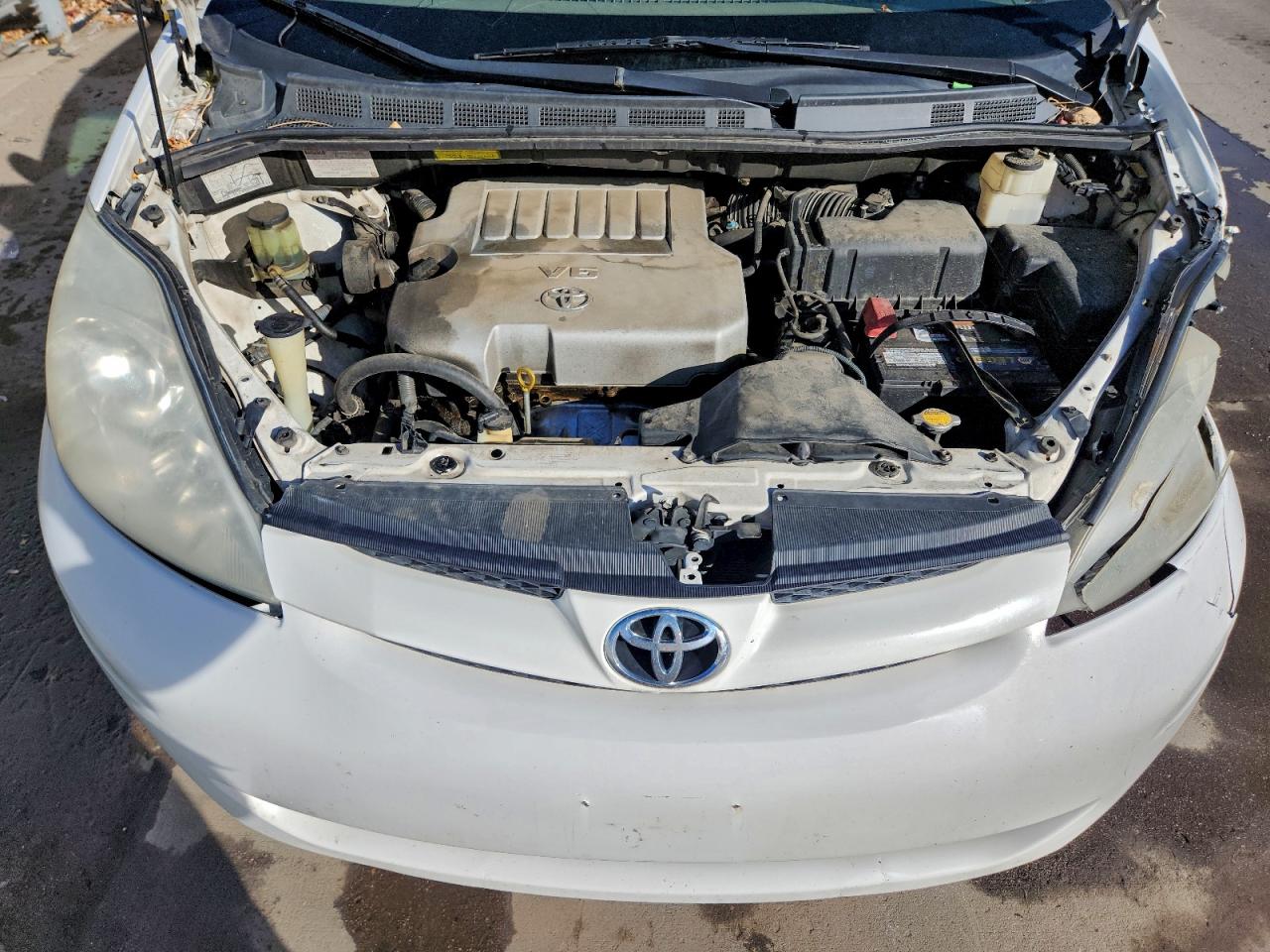 2007 TOYOTA SIENNA LE 7-PASSENGER photo 11
