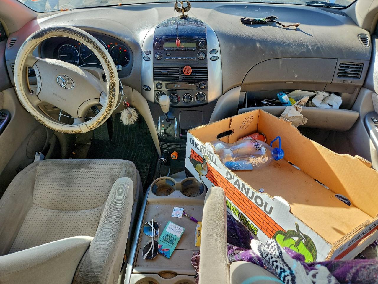 2007 TOYOTA SIENNA LE 7-PASSENGER photo 8