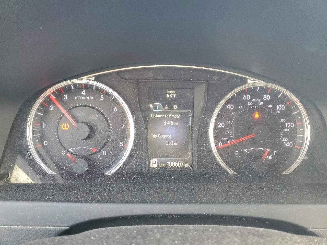 2015 TOYOTA CAMRY LE photo 25