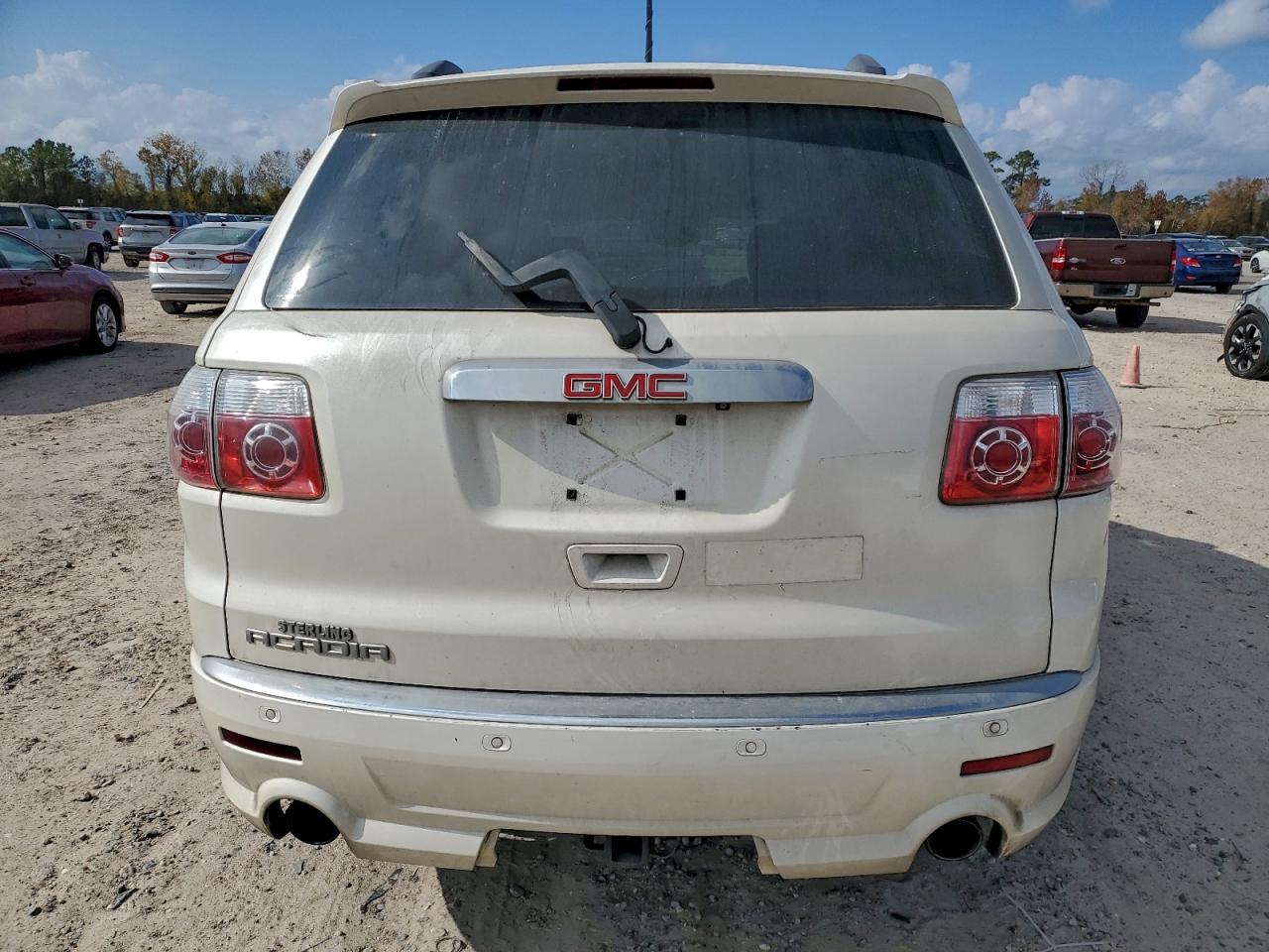 2011 GMC ACADIA photo 6