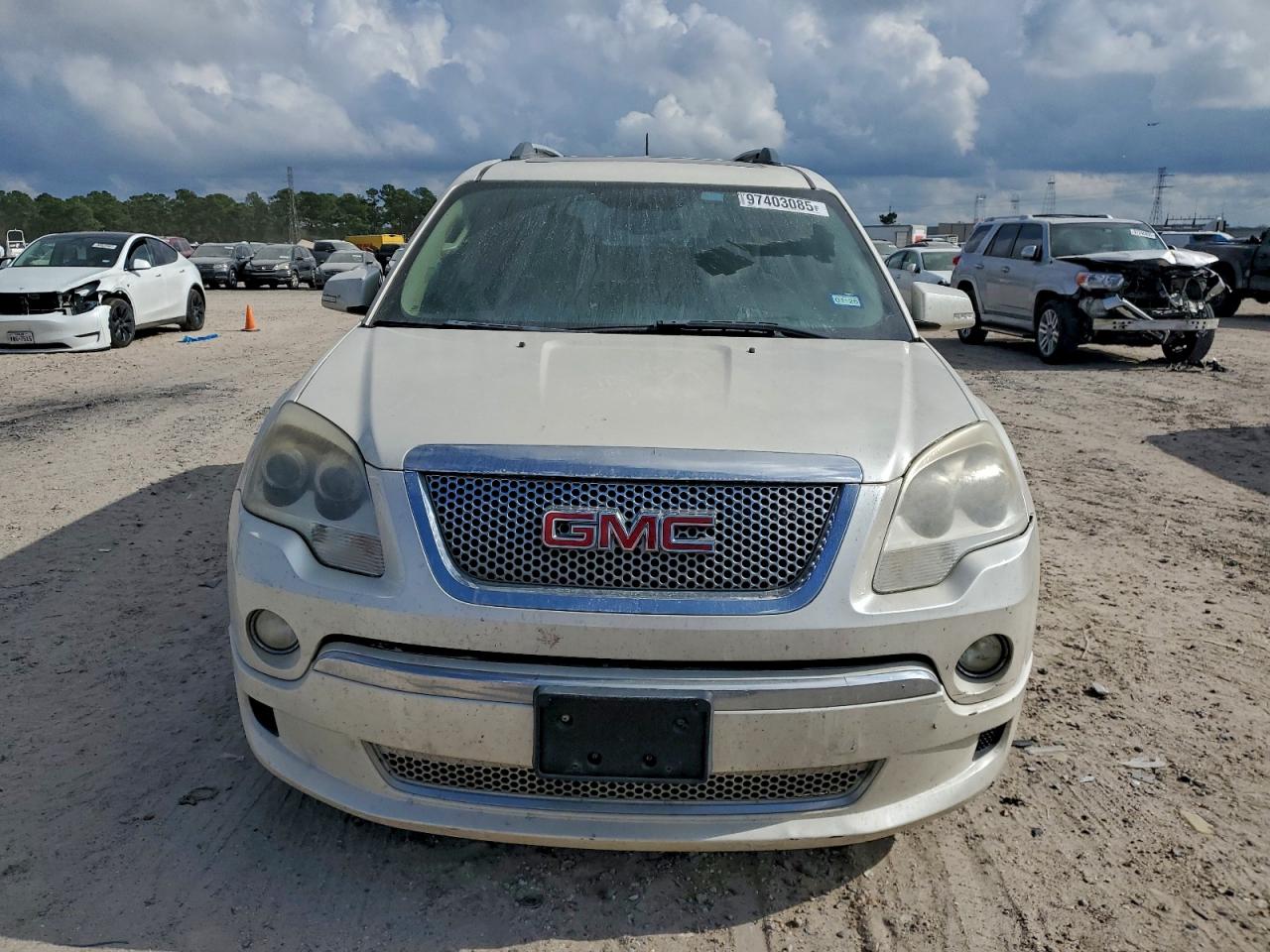 2011 GMC ACADIA photo 5