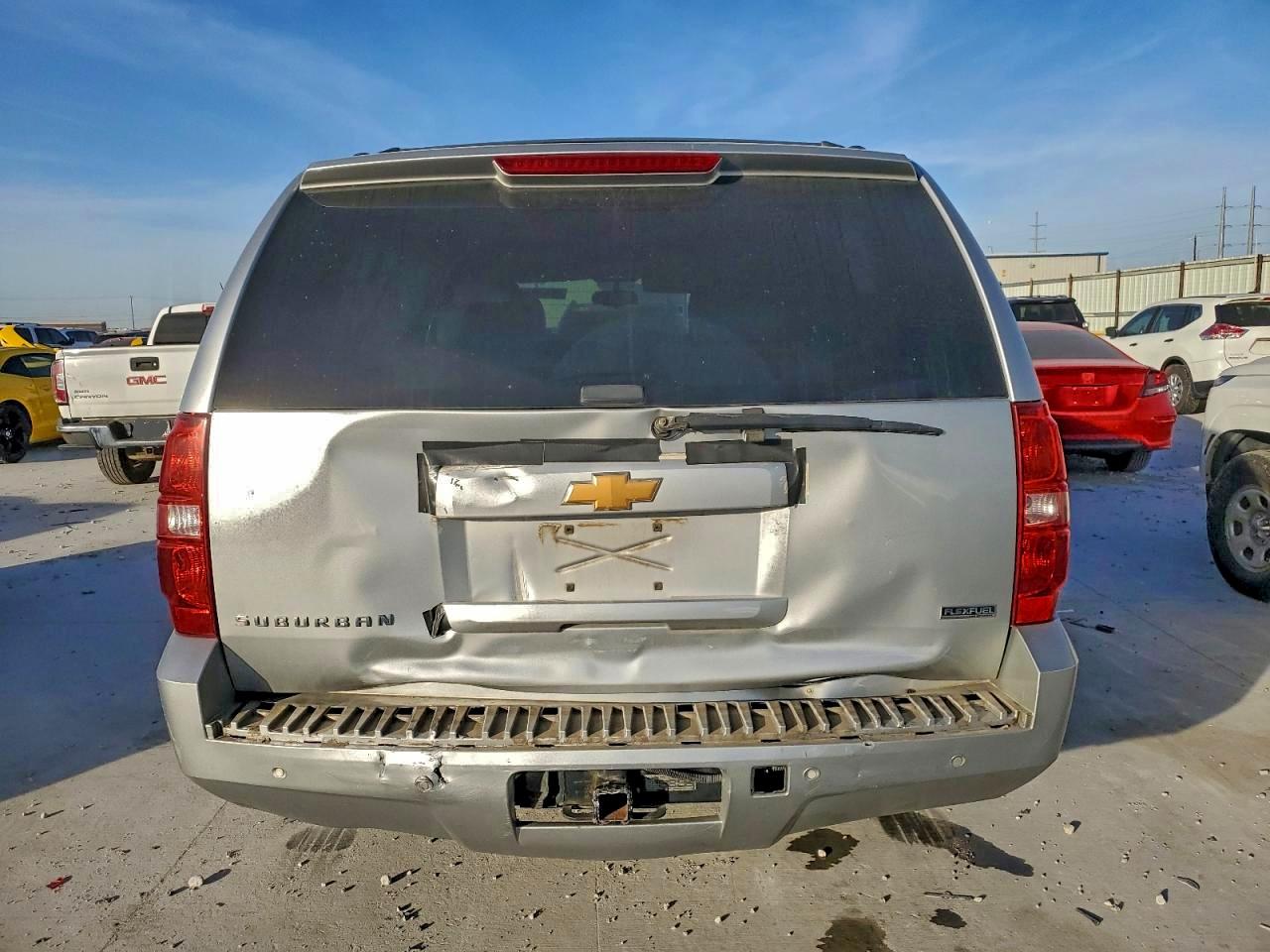 2012 CHEVROLET SUBURBAN C1500 LT photo 6