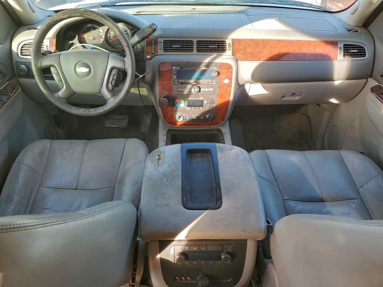 2012 CHEVROLET SUBURBAN C1500 LT photo 8