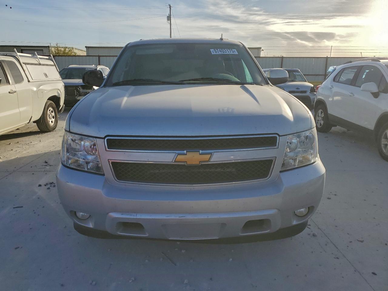 2012 CHEVROLET SUBURBAN C1500 LT photo 5