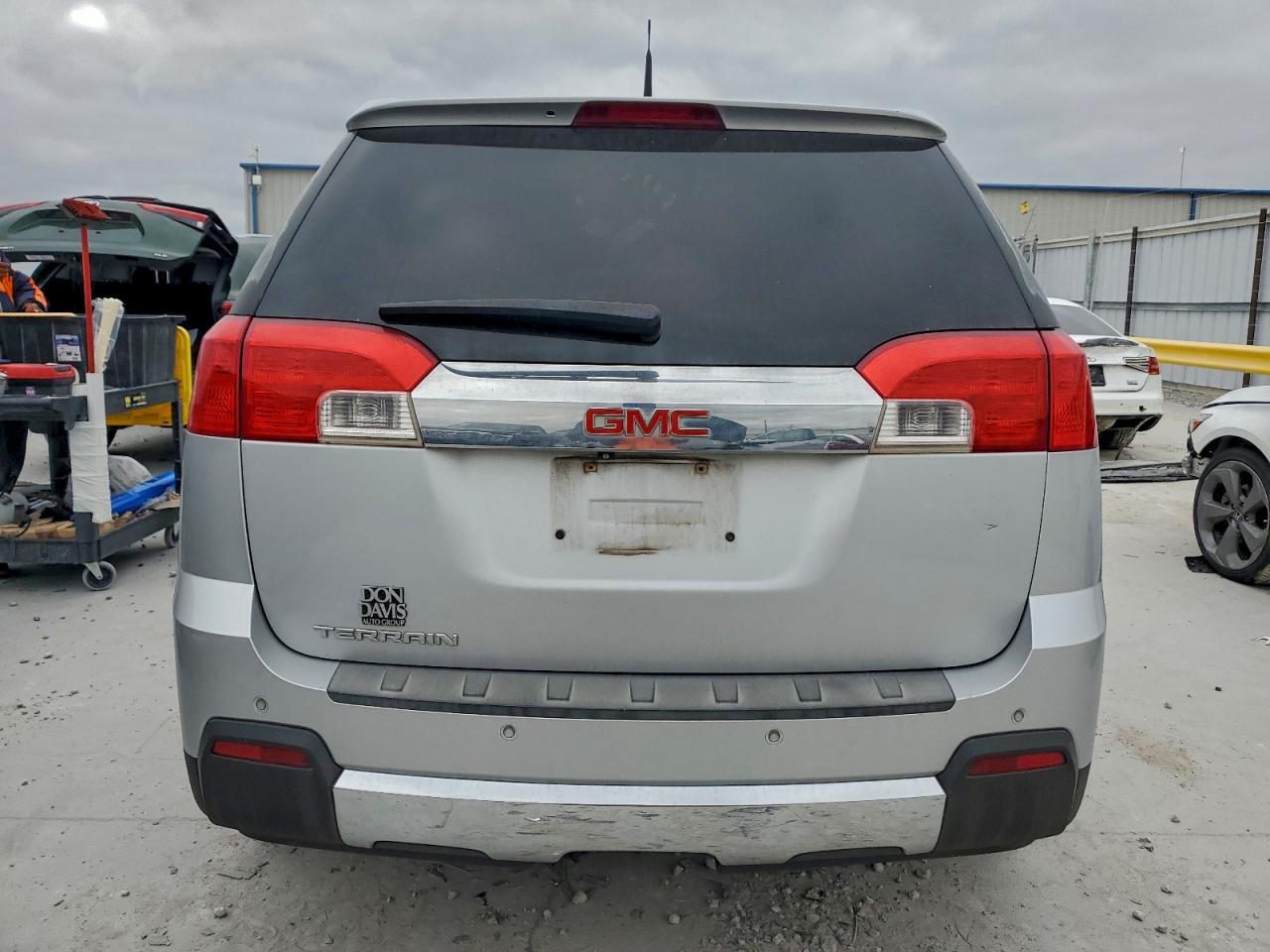 2012 GMC TERRAIN SLT photo 6