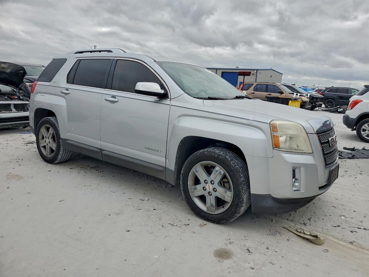 2012 GMC TERRAIN SLT photo 4