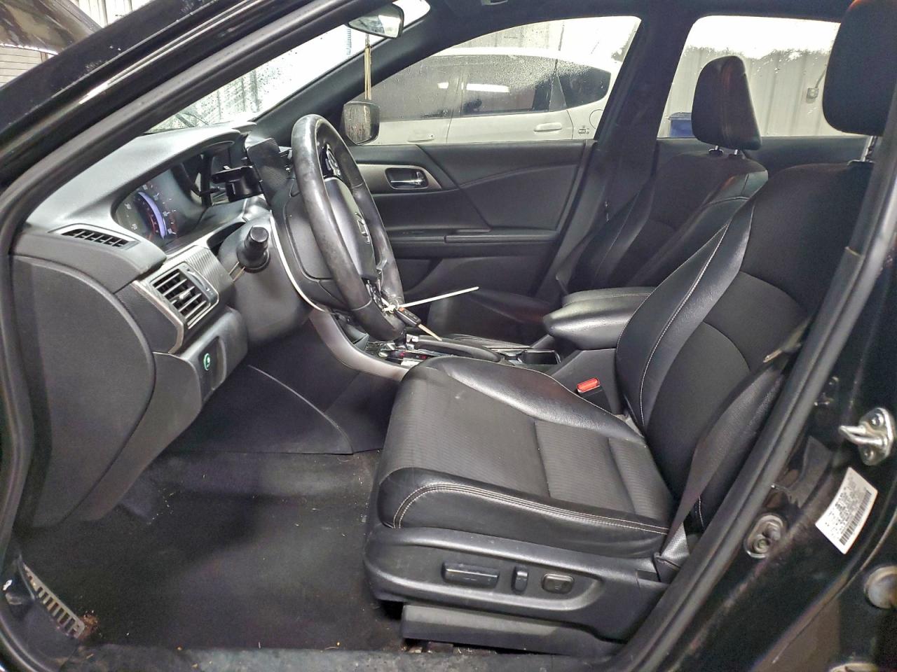 2017 HONDA ACCORD SPORT photo 7